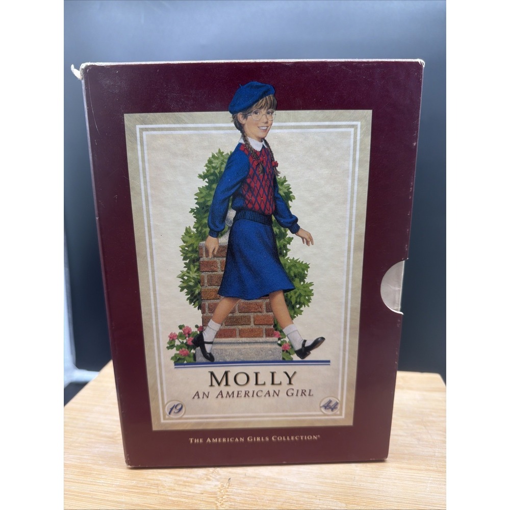American Girl Books 1944 MOLLY AN AMERICAN GIRL Collection of 6 Books Box Set PB